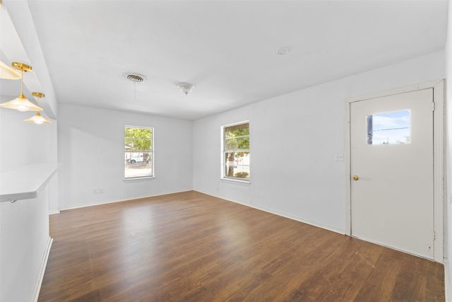 1200 S Jackson Street, Kaufman, TX 75142