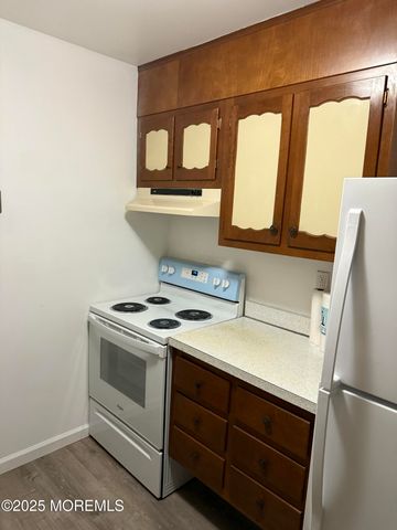 435D Picardy Court, Lakewood, NJ 08701