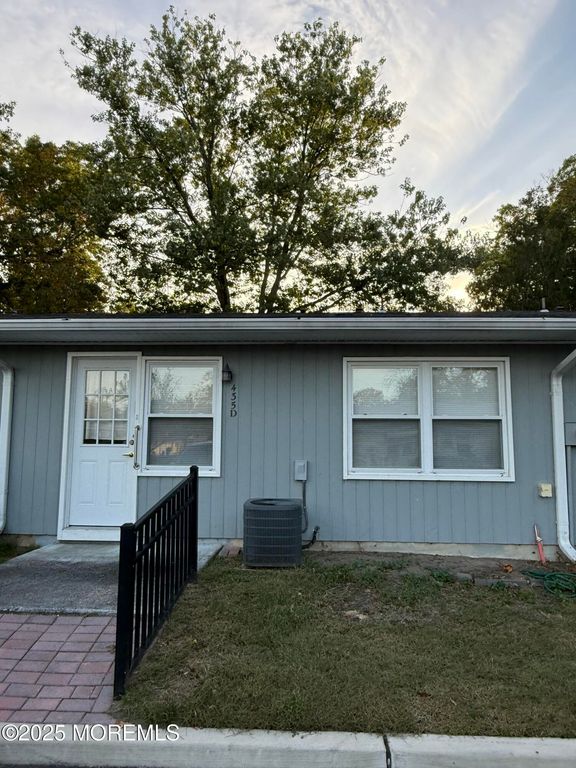 435D Picardy Court, Lakewood, NJ 08701