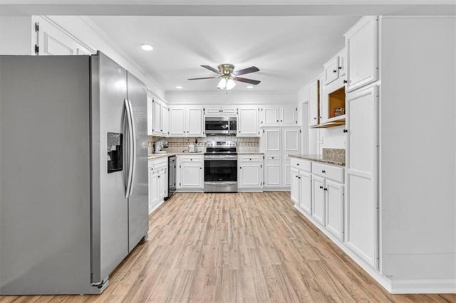 12208 E 62nd Terrace, Kansas City, MO 64133