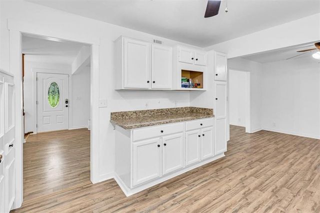 12208 E 62nd Terrace, Kansas City, MO 64133