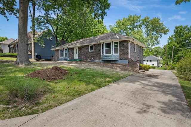 12208 E 62nd Terrace, Kansas City, MO 64133