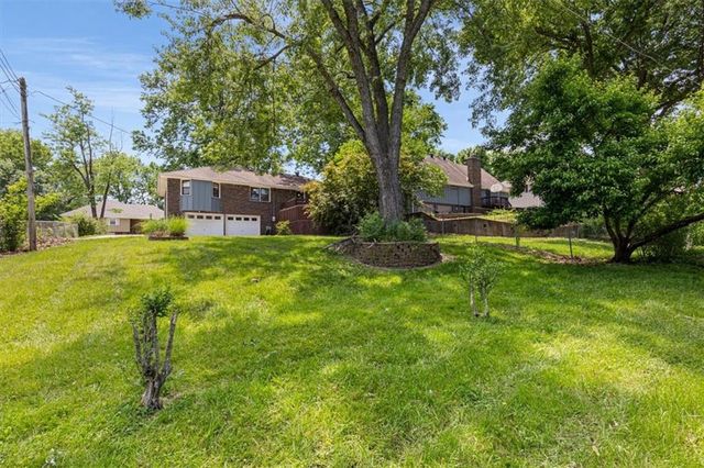 12208 E 62nd Terrace, Kansas City, MO 64133
