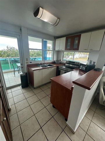 NE 206 EL CHARLIE NE 206, Loiza, PR 00772