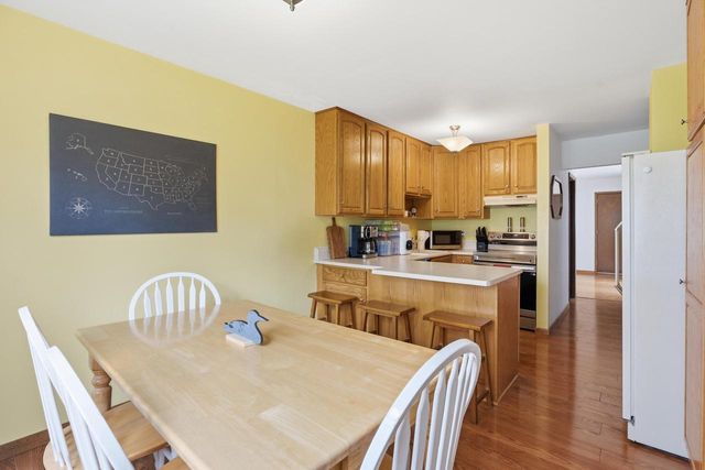 7233 Delaine DRIVE, Oak Creek, WI 53154