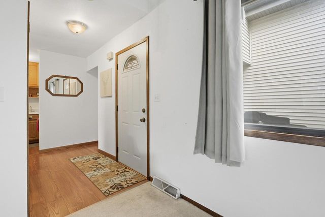 7233 Delaine DRIVE, Oak Creek, WI 53154