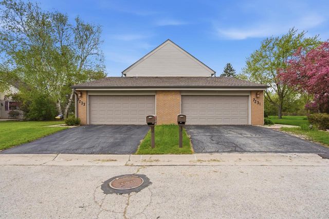 7233 Delaine DRIVE, Oak Creek, WI 53154