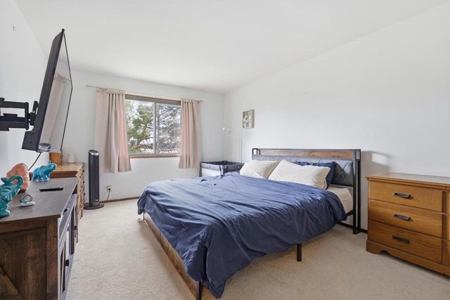 7233 Delaine DRIVE, Oak Creek, WI 53154