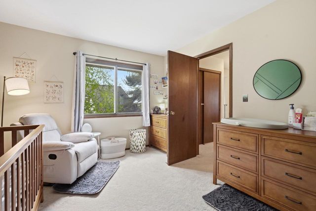 7233 Delaine DRIVE, Oak Creek, WI 53154