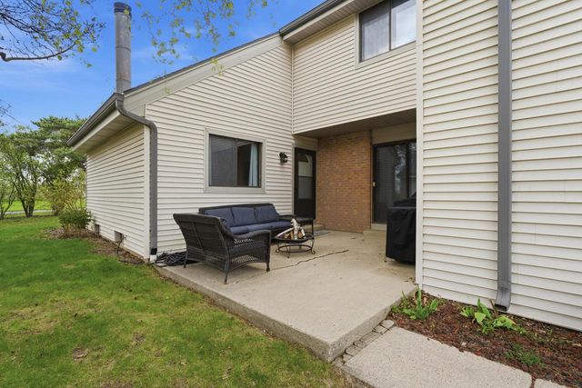 7233 Delaine DRIVE, Oak Creek, WI 53154