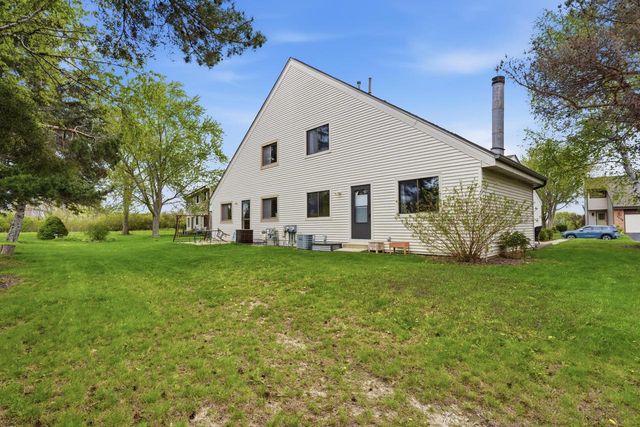7233 Delaine DRIVE, Oak Creek, WI 53154
