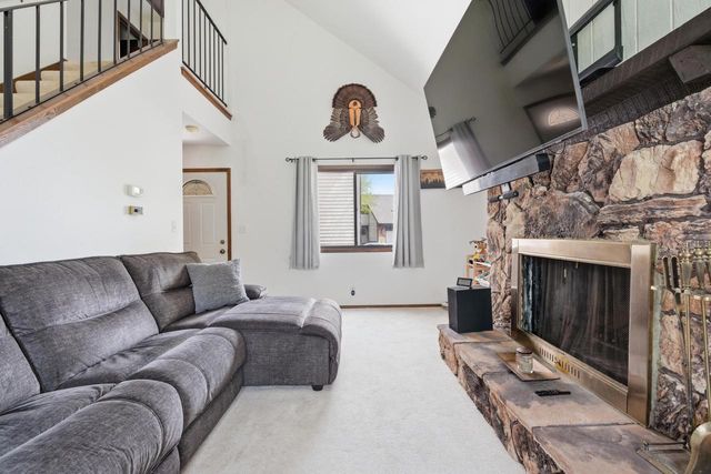 7233 Delaine DRIVE, Oak Creek, WI 53154
