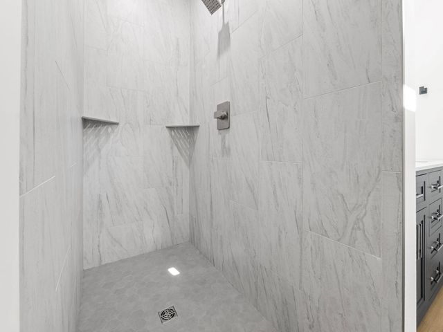 173 Kahalulu DR, Bastrop, TX 78602