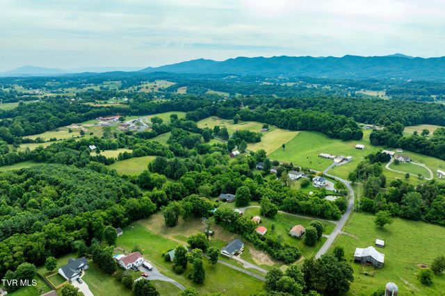 184 County Farm Road, Jonesborough, TN 37659
