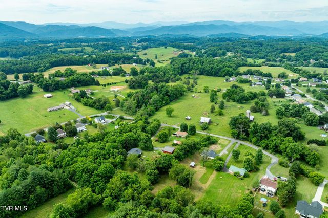 184 County Farm Road, Jonesborough, TN 37659