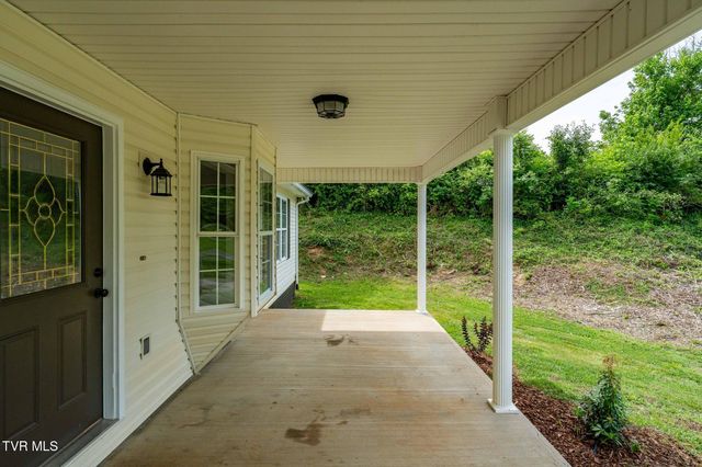 184 County Farm Road, Jonesborough, TN 37659