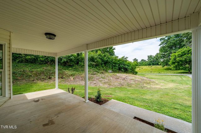 184 County Farm Road, Jonesborough, TN 37659
