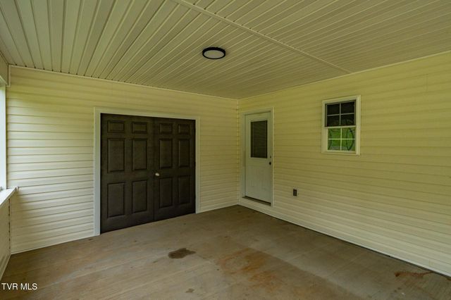 184 County Farm Road, Jonesborough, TN 37659