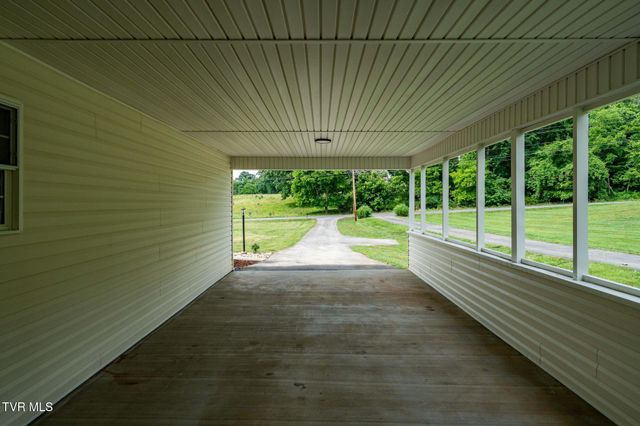 184 County Farm Road, Jonesborough, TN 37659