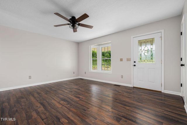 184 County Farm Road, Jonesborough, TN 37659