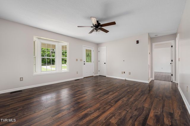 184 County Farm Road, Jonesborough, TN 37659