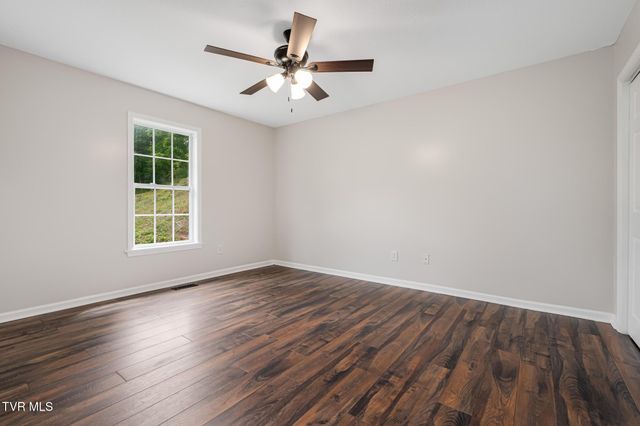 184 County Farm Road, Jonesborough, TN 37659