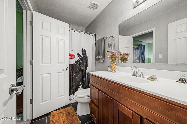 2208 W SILVERGATE Drive, Chandler, AZ 85224