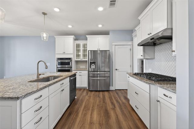 6928 Manchester Drive, Flowery Branch, GA 30542