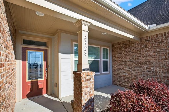 6928 Manchester Drive, Flowery Branch, GA 30542