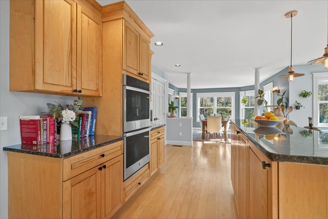 833 Shaw Mansion Road, Waterbury, VT 05677