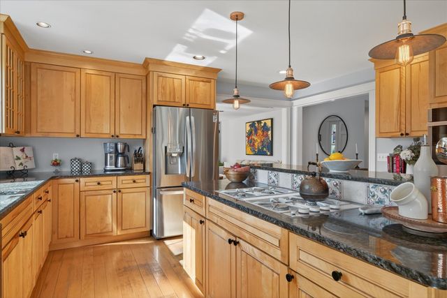 833 Shaw Mansion Road, Waterbury, VT 05677