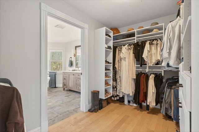 833 Shaw Mansion Road, Waterbury, VT 05677