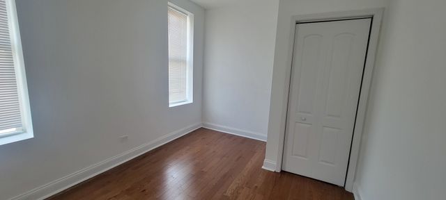 930 W Belmont Avenue 205, Chicago, IL 60657