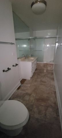 930 W Belmont Avenue 205, Chicago, IL 60657