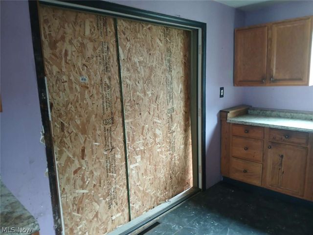 247 Whitney Street, Conneaut, OH 44030