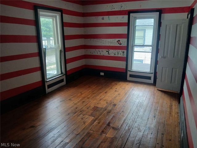 247 Whitney Street, Conneaut, OH 44030