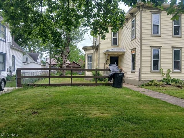 247 Whitney Street, Conneaut, OH 44030