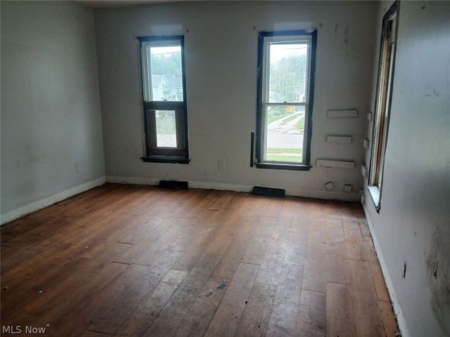 247 Whitney Street, Conneaut, OH 44030