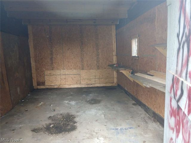 247 Whitney Street, Conneaut, OH 44030