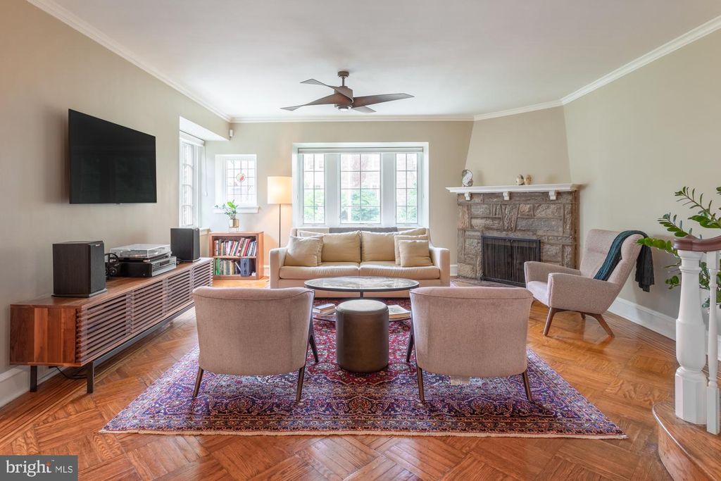 520 E ALLENS LN, PHILADELPHIA, PA 19119 — photo 3