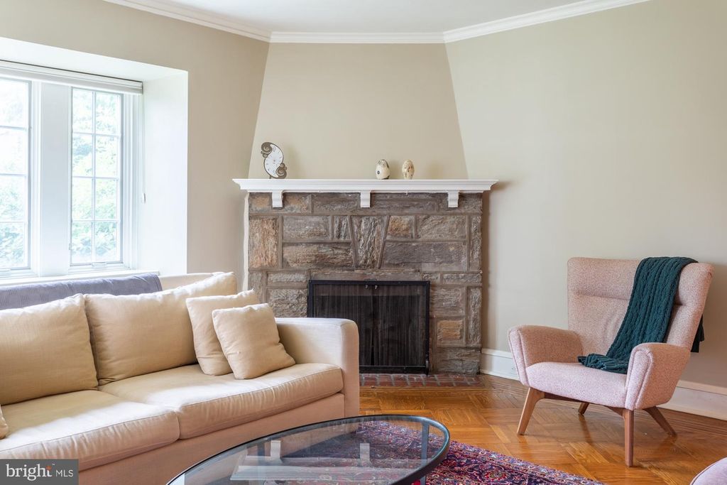 520 E ALLENS LN, PHILADELPHIA, PA 19119 — photo 5