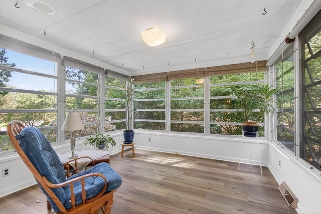 5 Williams Circle, Burlington, MA 01803