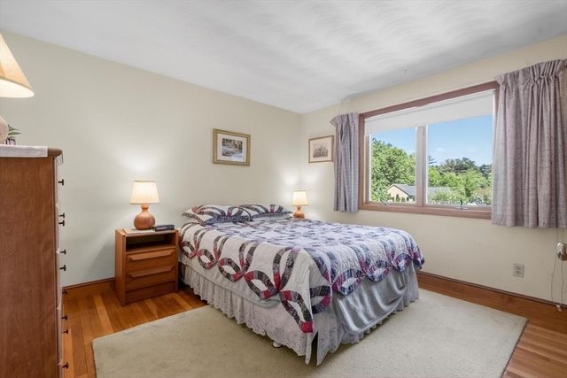 5 Williams Circle, Burlington, MA 01803