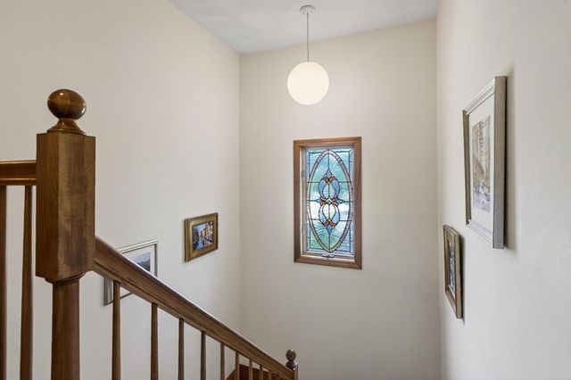 5 Williams Circle, Burlington, MA 01803