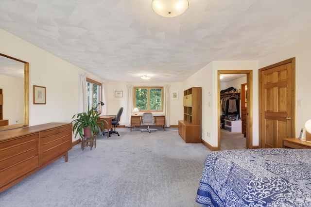 5 Williams Circle, Burlington, MA 01803