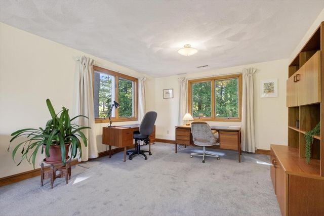 5 Williams Circle, Burlington, MA 01803
