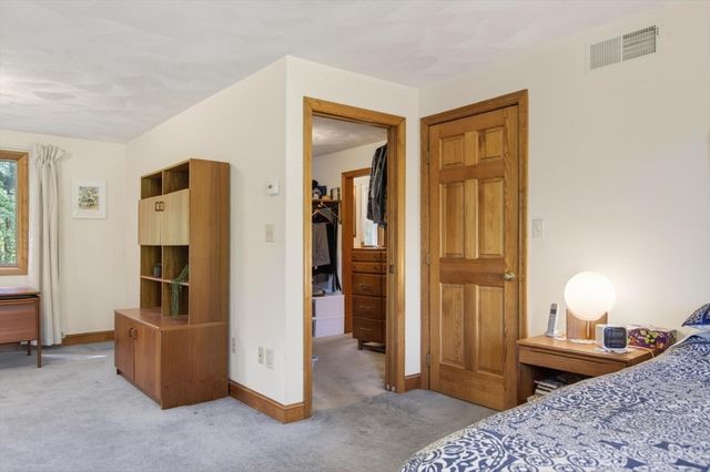 5 Williams Circle, Burlington, MA 01803