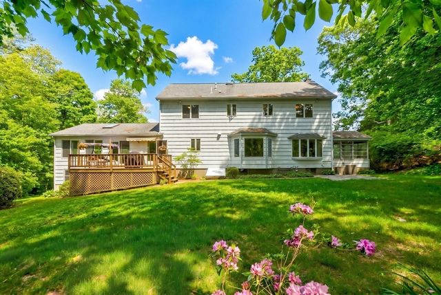 5 Williams Circle, Burlington, MA 01803