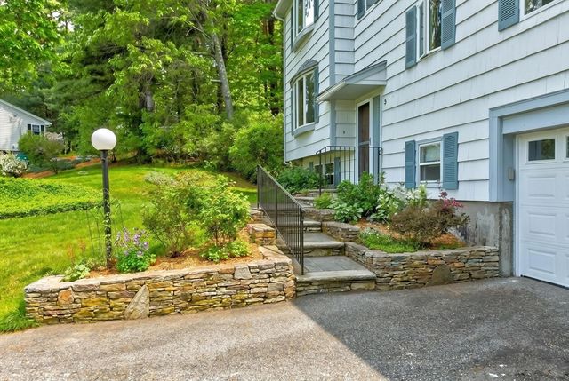 5 Williams Circle, Burlington, MA 01803