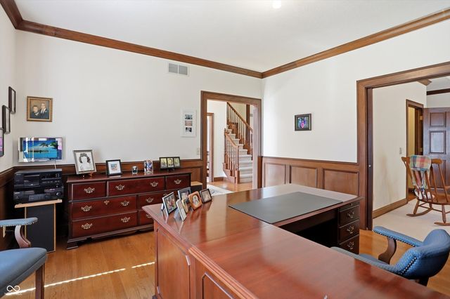 6010 Fawnwood Drive, Greenwood, IN 46143